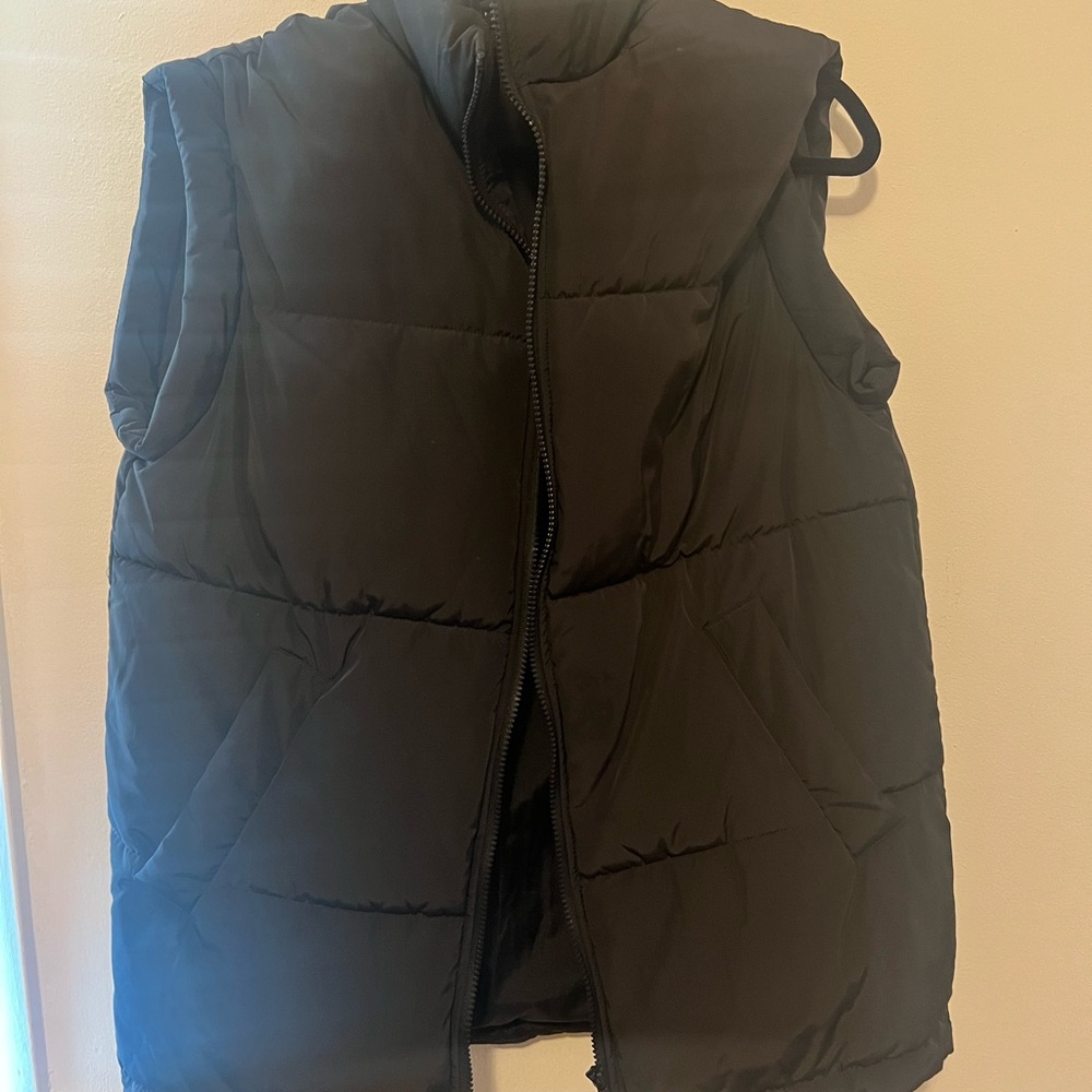 H&M Black Puffer Vest